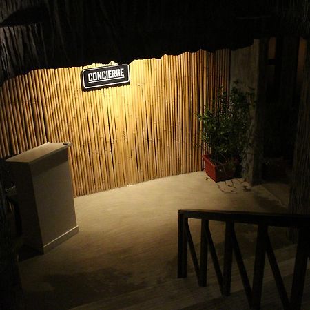The Cavern Pod Hotel & Specialty Cafe Ел Нидо Екстериор снимка
