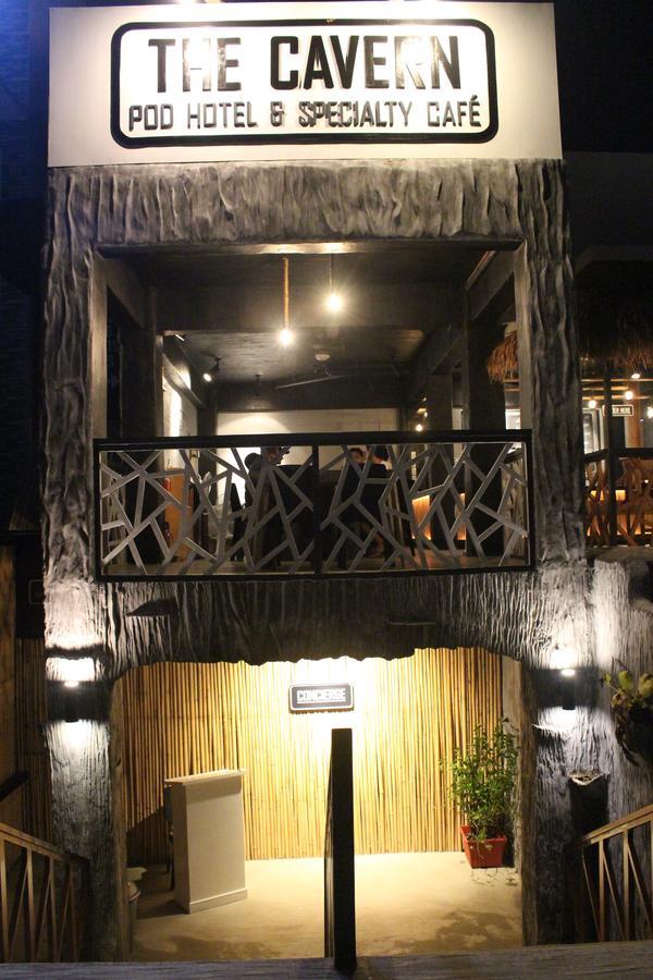 The Cavern Pod Hotel & Specialty Cafe Ел Нидо Екстериор снимка